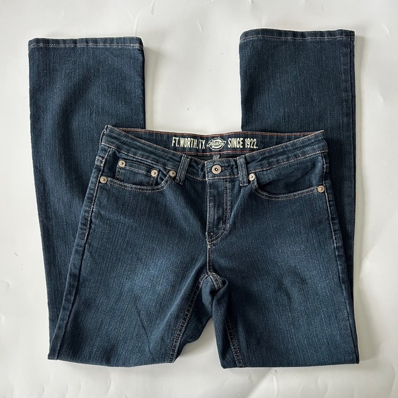 Dickies Women's Relaxed Fit Dark Wash Jeans Size 6 NWOT - Picture 1 of 5